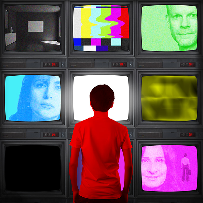 Illustration: en person i röd skjorta står med ryggen mot oss och tittar på två rader med teveskärmar som visar olika innehåll.